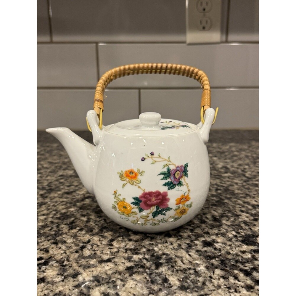 Vintage Takahashi San Francisco Japanese Porcelain Teapot Beautiful Hand-painted